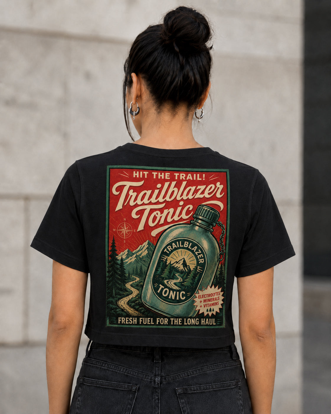 Trailblazer Tonic T-Shirt – Frauen Crop Shirt Schwarz, Rückenprint
