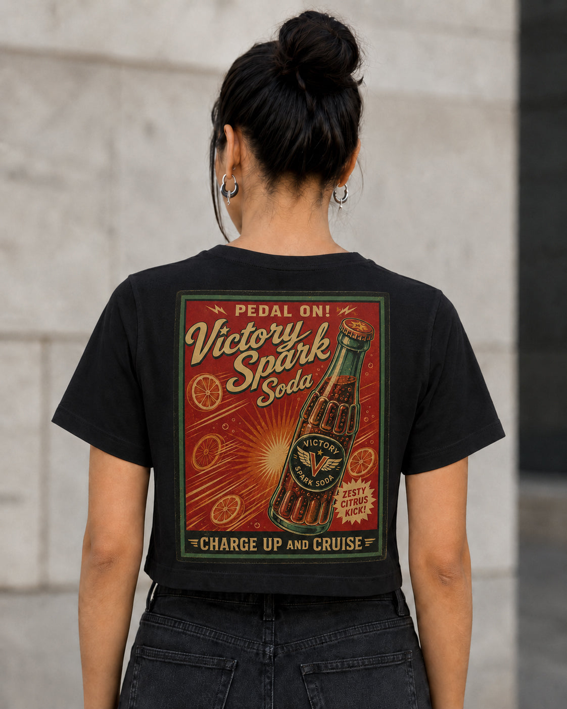 Victory Spark Soda T-Shirt – Frauen Crop Shirt Schwarz, Rückenprint