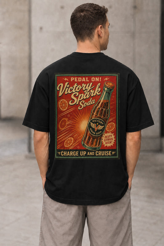 Victory Spark Soda T-Shirt – Heavyweight Oversize Shirt Schwarz, Rückenprint